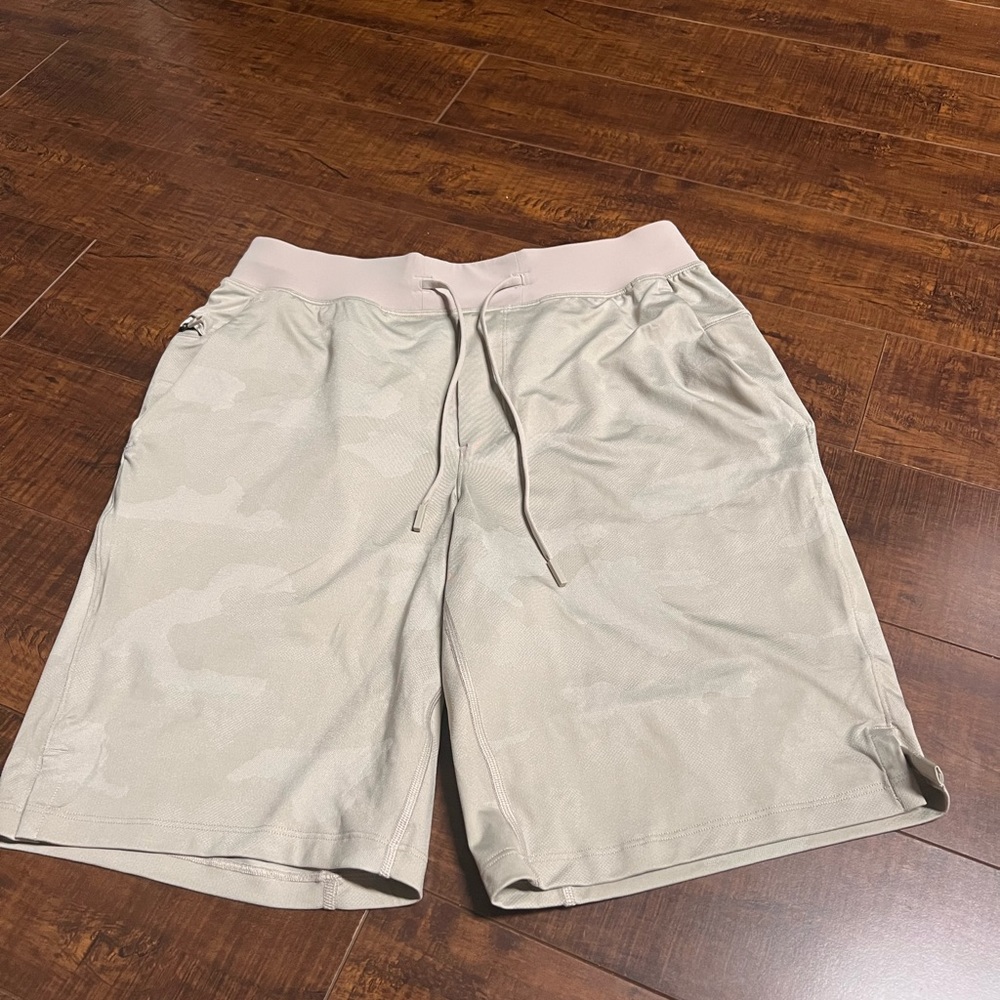 Lululemon T.H.E. Linerless Short 7 inch